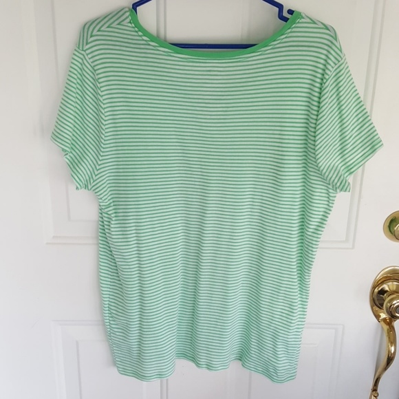 Green & White Top - Picture 2 of 2